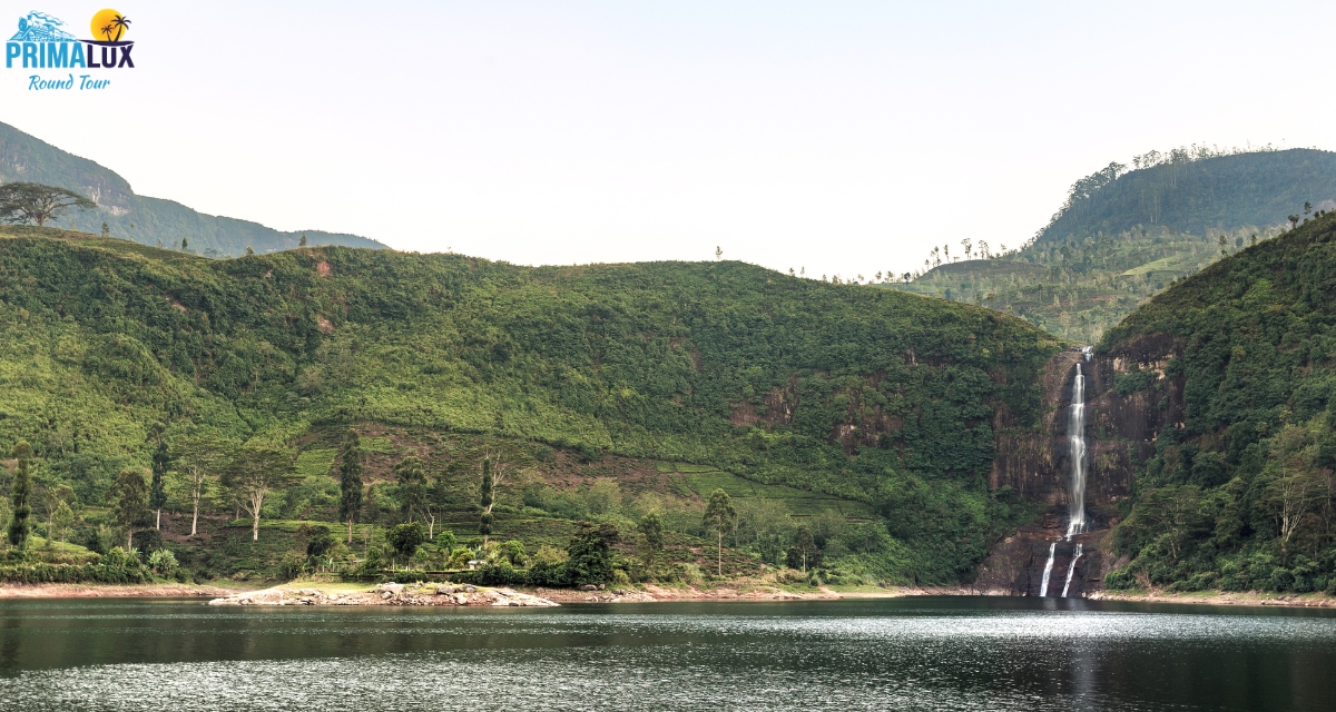 Gartmore Falls cascading into a lake